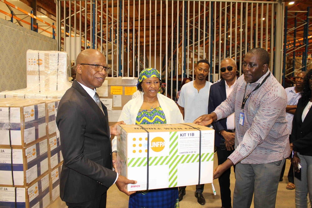 UNFPA Entrega Kits Essenciais para Aliviar Crise de Medicamentos para Partos na Guiné-Bissau