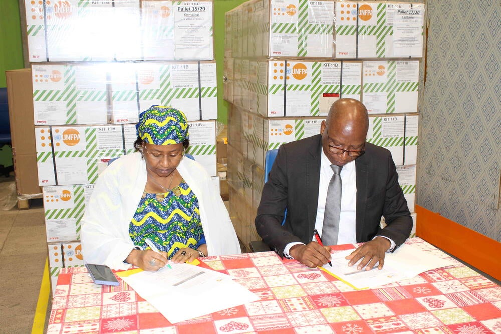 UNFPA Entrega Kits Essenciais para Aliviar Crise de Medicamentos para Partos na Guiné-Bissau